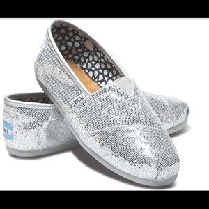 Toms